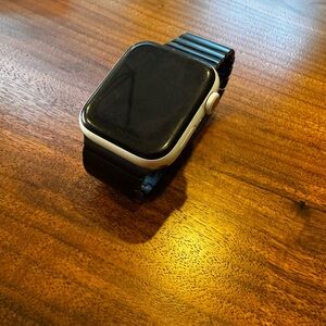 Apple Watch Series 6 44mm Silver Aluminum Case